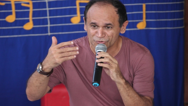 Moisés Diniz repudia prisão de Roberto Jefferson e alerta que “na Venezuela começou assim”